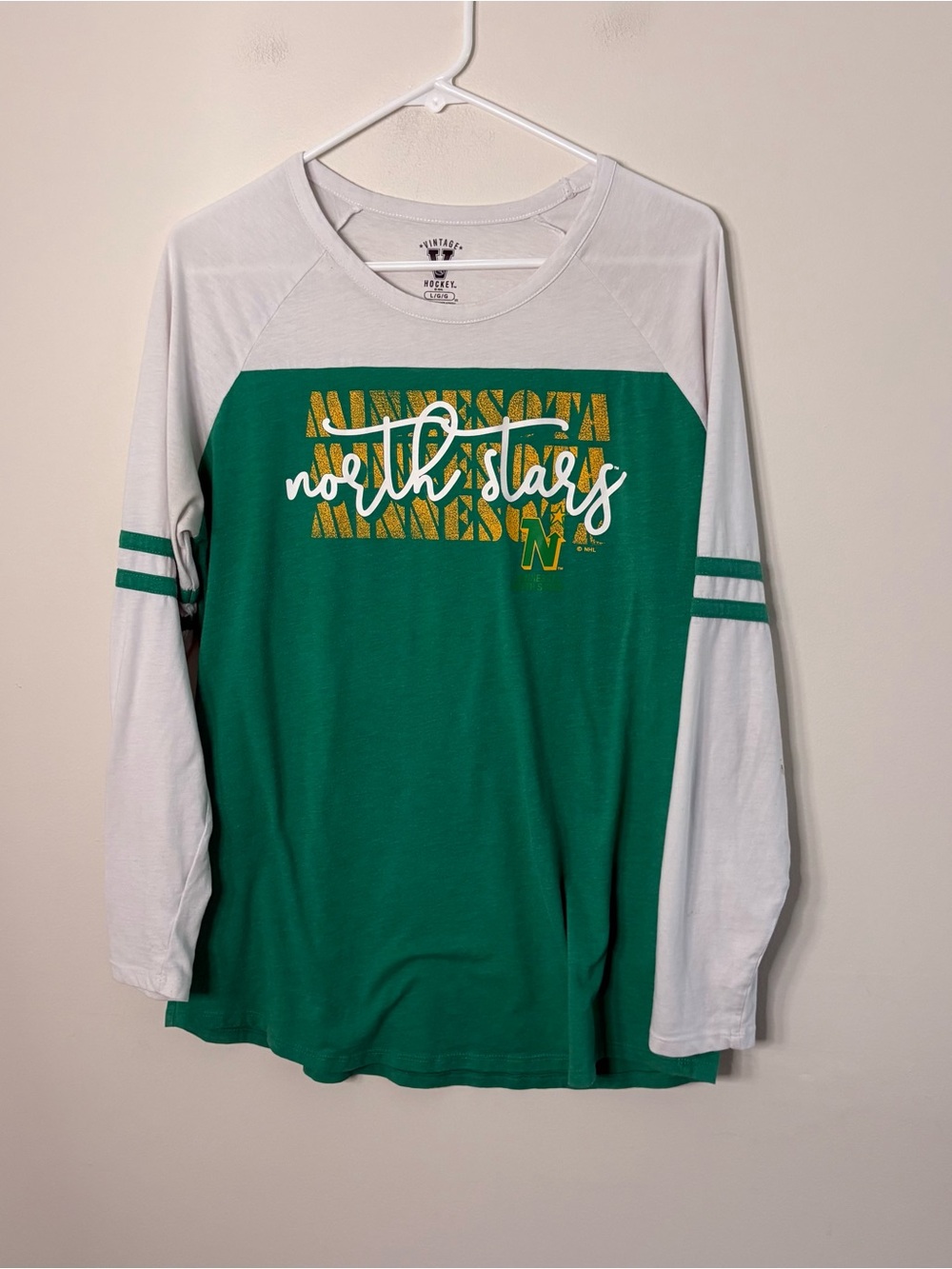 Vintage Apparel Hockey Women’s Large Tshirt North Stars MN Green